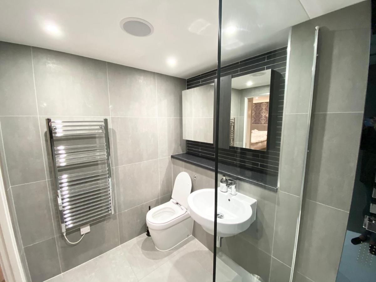 Cosy City Centre Location, Hydro Massage Showe Манчестър Екстериор снимка