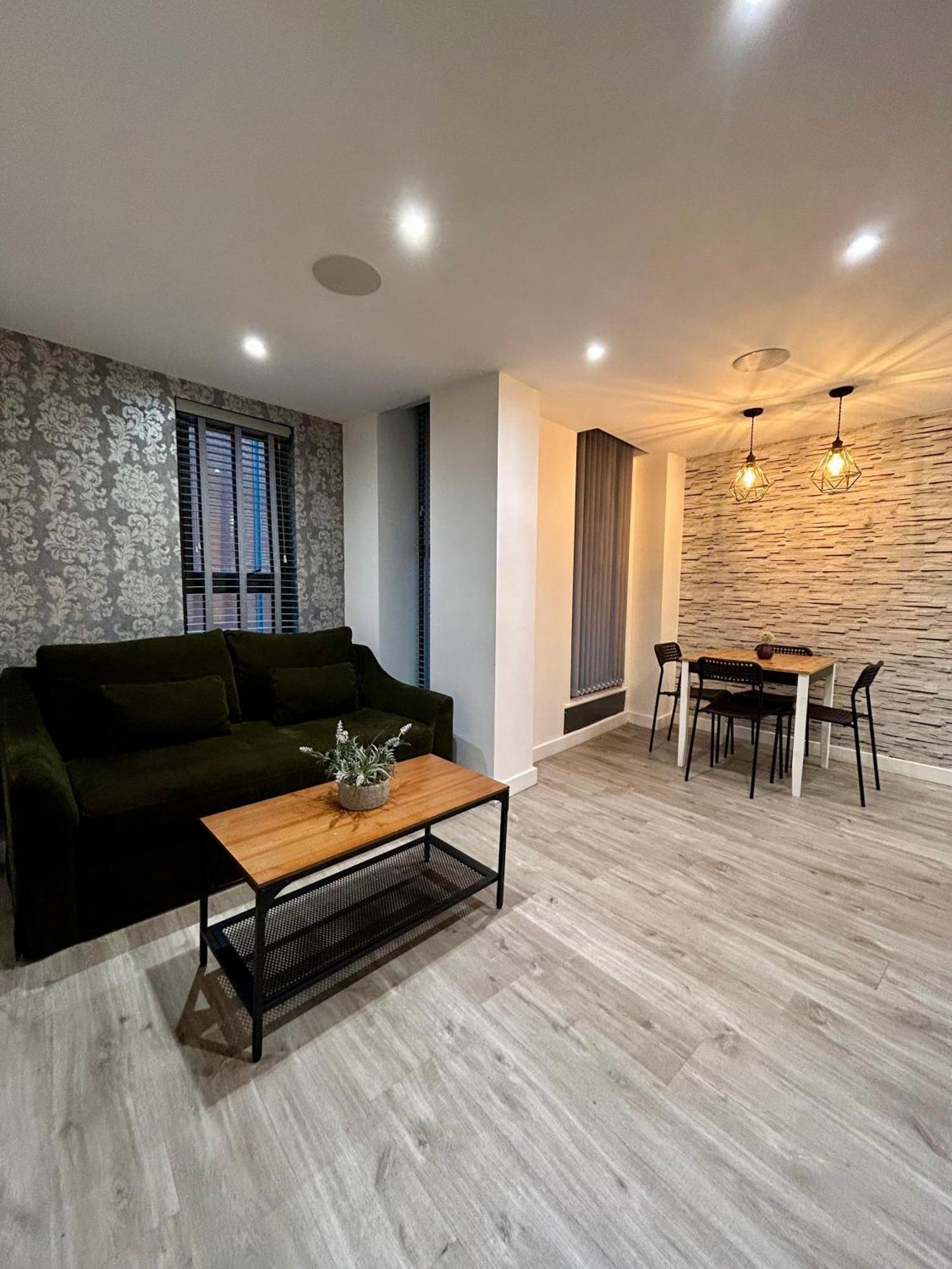 Cosy City Centre Location, Hydro Massage Showe Манчестър Екстериор снимка