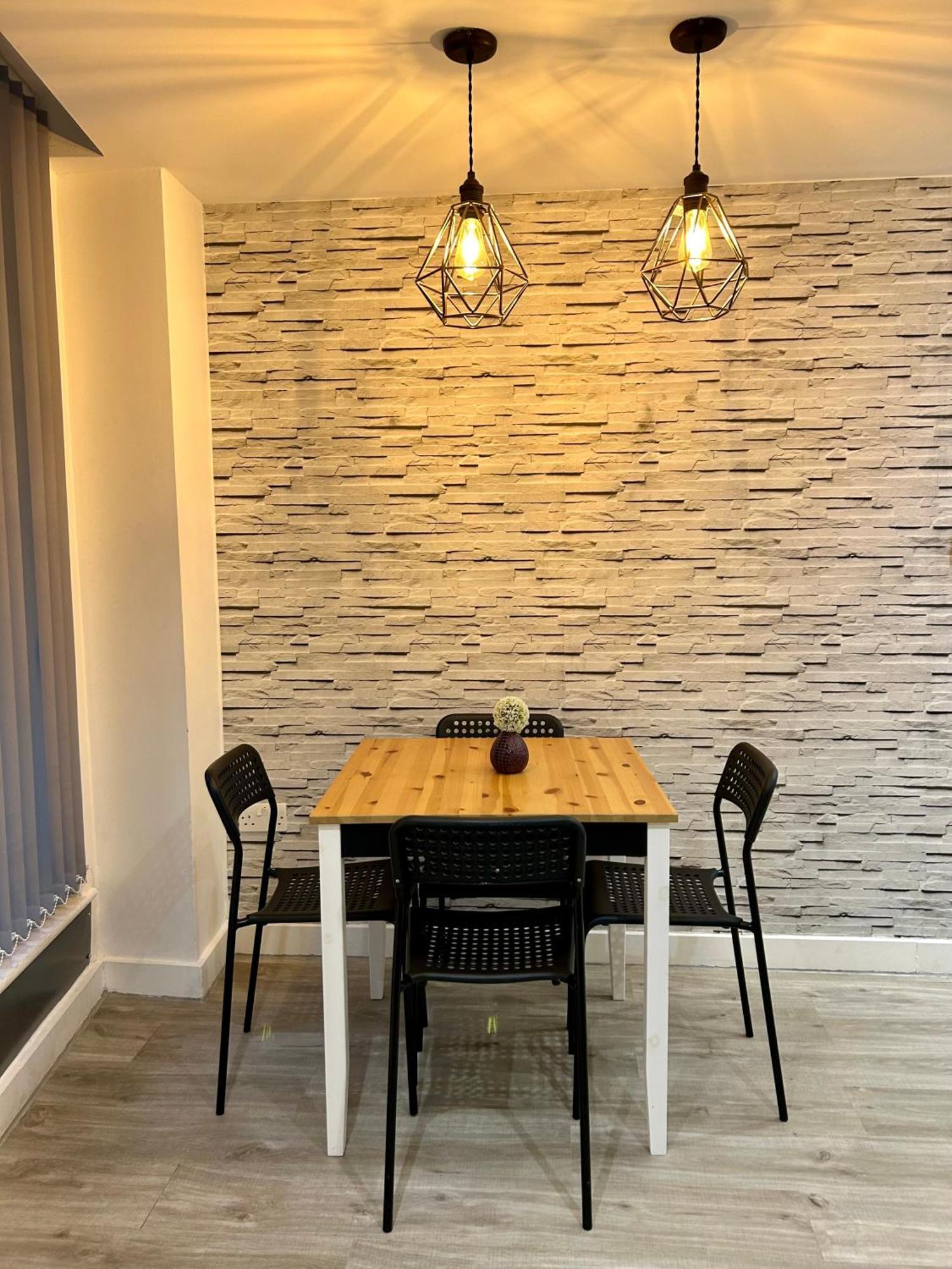 Cosy City Centre Location, Hydro Massage Showe Манчестър Екстериор снимка